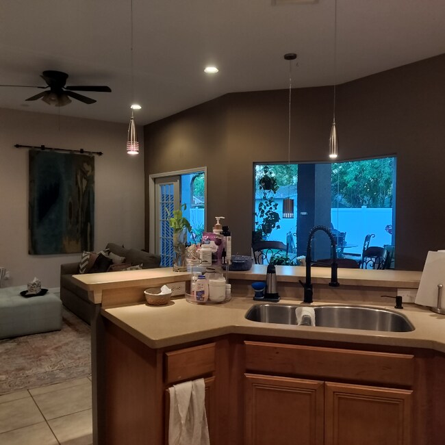 Photo - 12408 N Ola Ave Unidad 3