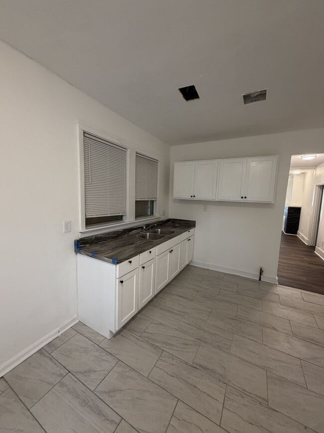 Photo - 625 N Hollywood St