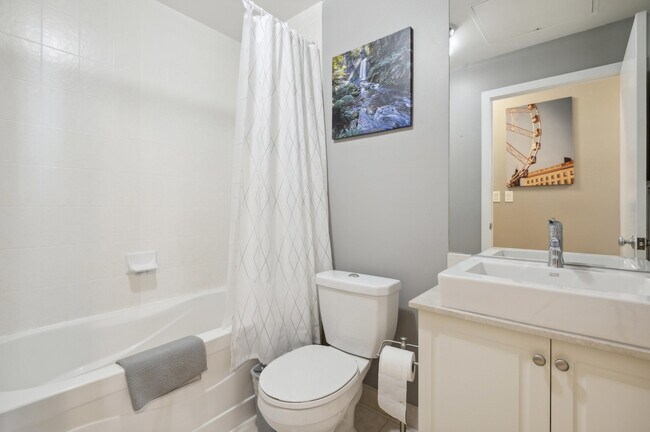 Photo - 55 Bremner Blvd Unit FL10-ID1031086P