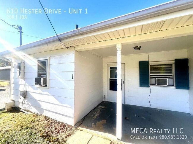Building Photo - 610 Hester Dr Unit 1