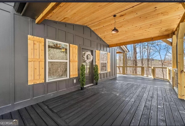 Photo - 747 Golden Ave