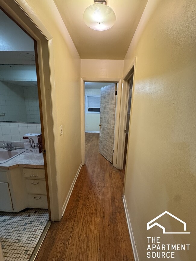 Photo - 7528 N Claremont Ave Unit 2