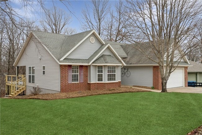 Photo - 15 Rillington Dr