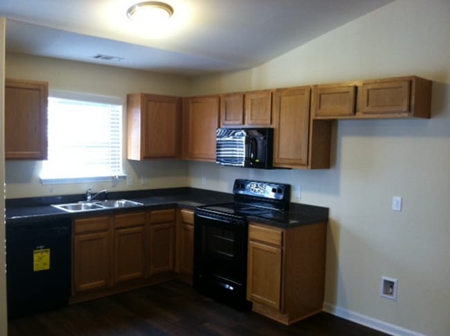 Photo - 30 Miller Park Cir