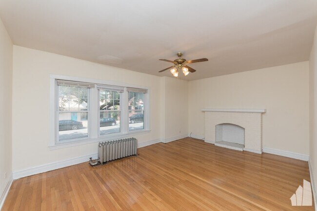 Photo - 1825 W Foster Ave Unit 1839-1