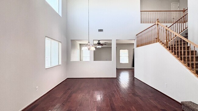 Photo - 2-story home with a Beautiful Sparkling Pool! Great floor plan!