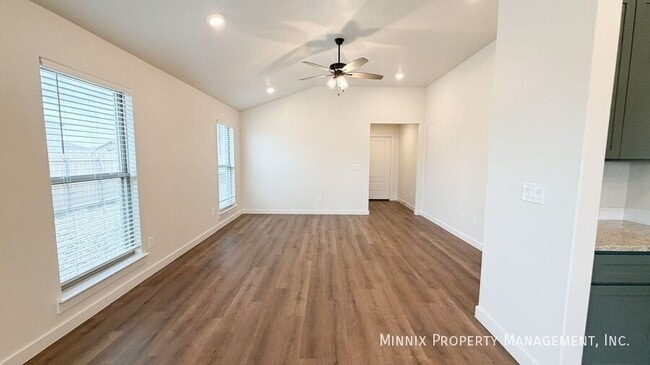 Photo - 2151 Langford Ave