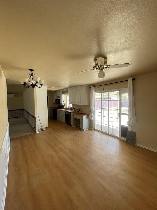 Photo - 302 E Harriet Ave