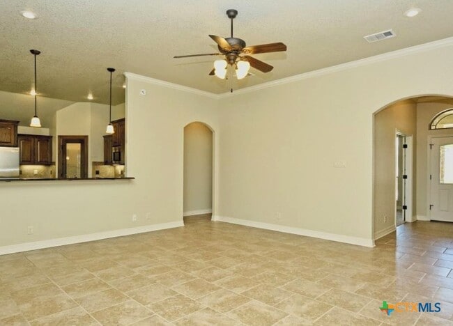 Photo - 1906 Deer Field Way