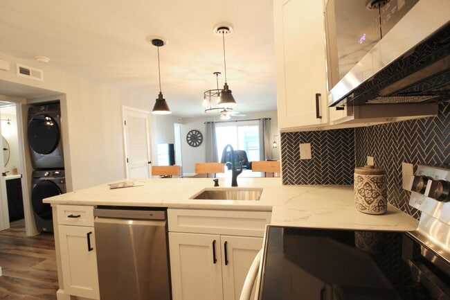 Photo - 1340 Hunters Rd
