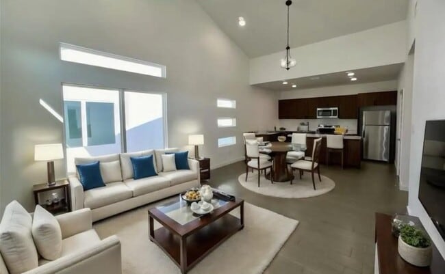 Photo - 546 North Ave