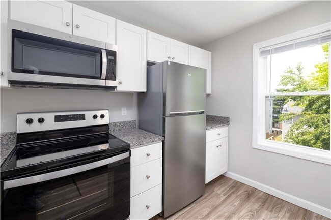 Photo - 121 Tell St Unidad 3F