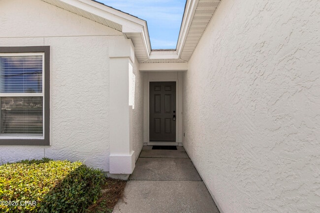 8418 N Lagoon Dr
