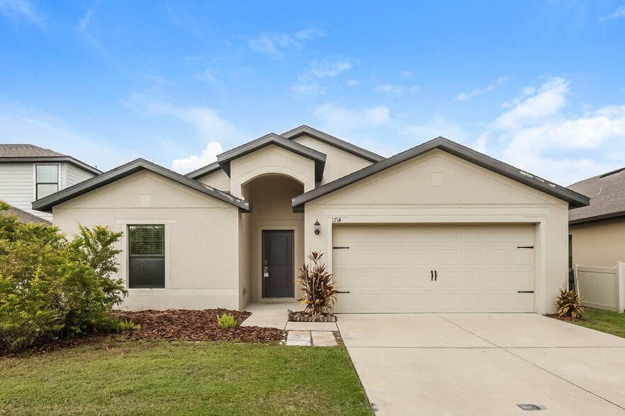 1714 Chatham Grn