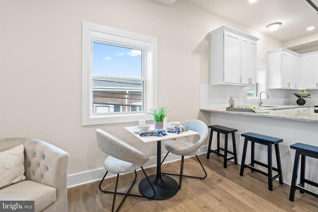 Photo - 30 W Broad St Unit SUITE 6