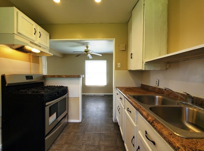 Photo - 3208 Wildwood St Unidad B