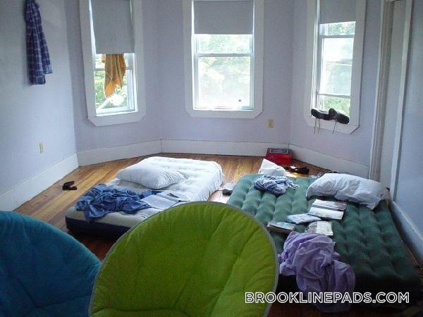 Photo - 135 Brook St Unidad 1