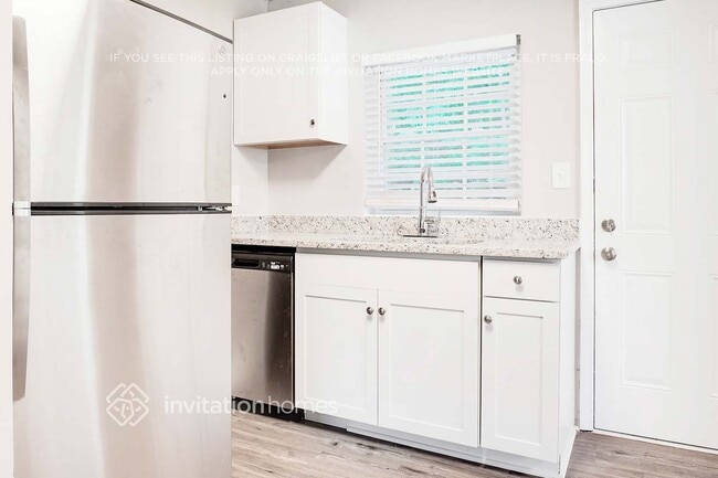 Photo - 982 Hutchens Rd SE