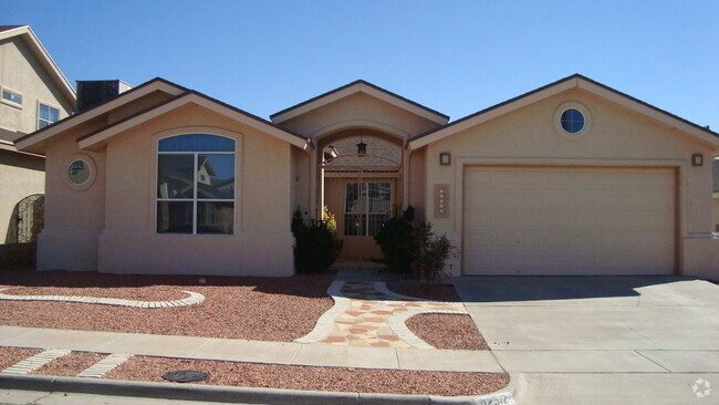 Building Photo - East El Paso 4 bed Refrig A/C Rental