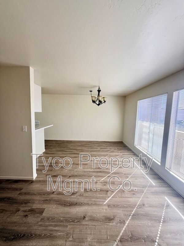 Photo - 361 Vance St