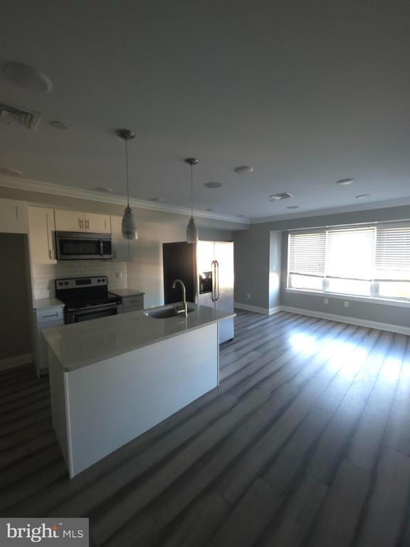 Photo - 3410 W Commissioner St Unit 3