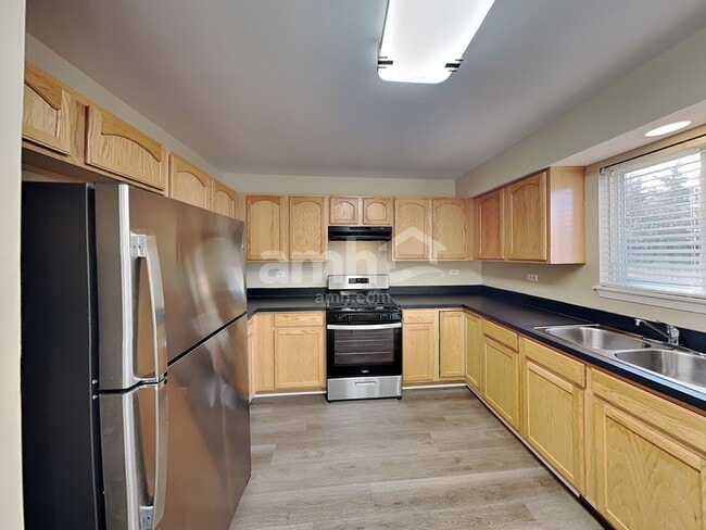 Photo - 2925 Shetland Ln