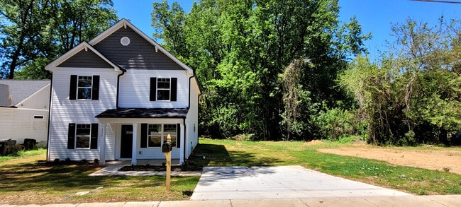 Photo - Room in House on Kenhill Dr