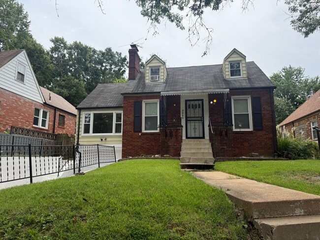Building Photo - 9066 Pallardy Ln