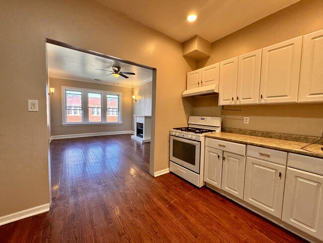 Photo - 2833 W 66th St Unit 2