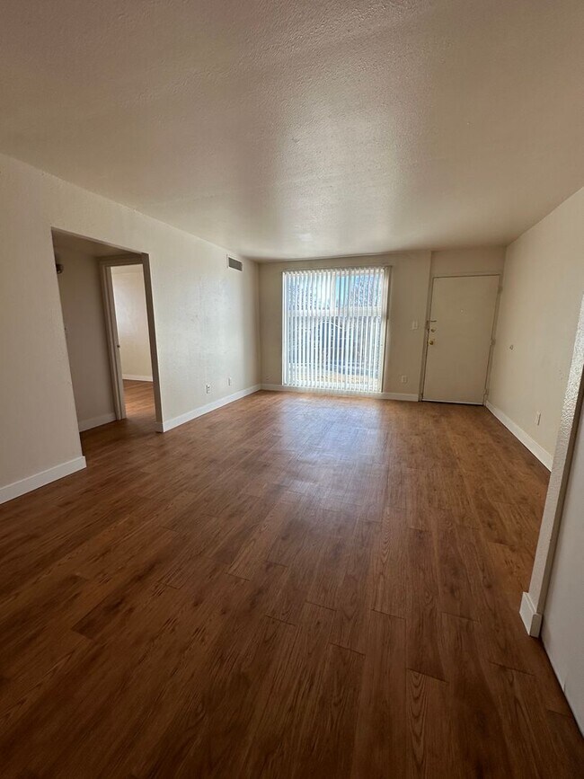 Photo - NShields636 (KC-LN) Unit 05