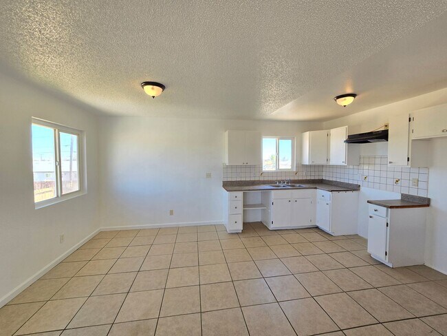 Photo - Freshly painted 2 bedroom  /  1 bathroom u... Unit 20912 83rd St #B California City CA 93505