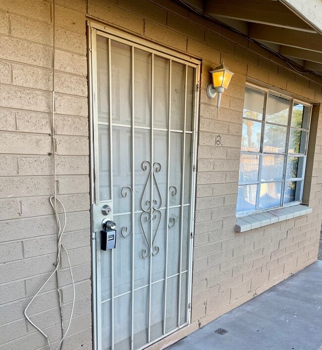 Photo - 2938 W Coronado Rd