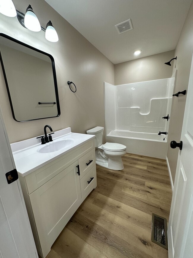 Photo - 1663 7th Ave