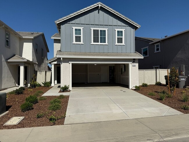Building Photo - Beautiful 3/2.5 NEW BUILT Roseville Home