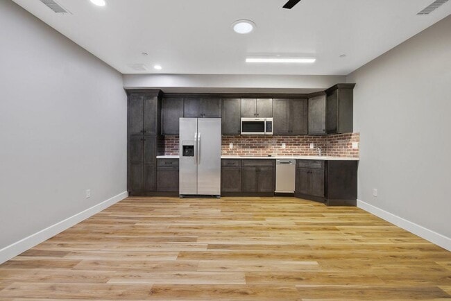 Photo - 147 S K St