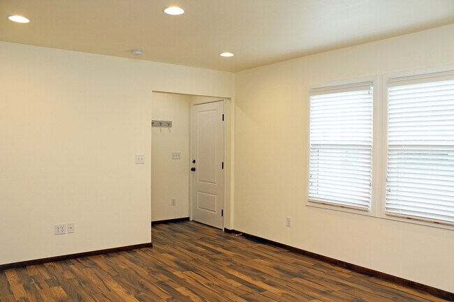 Photo - 9134 SE Ankeny St Unidad B