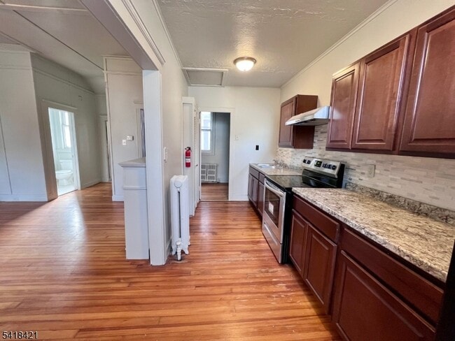 Photo - 81 Monroe Pl Unidad rear