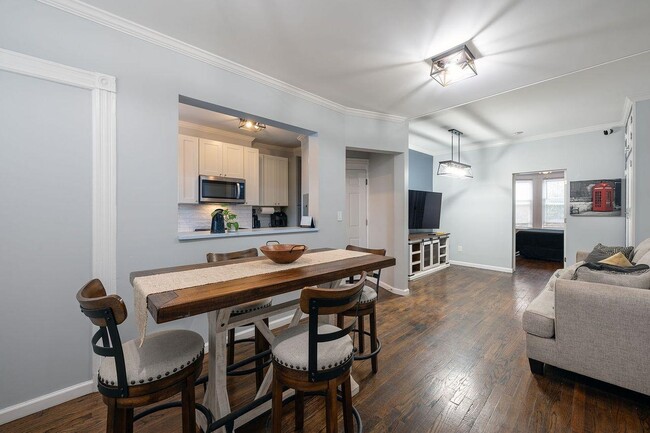 Building Photo - 68 Zabriskie St Unit 2