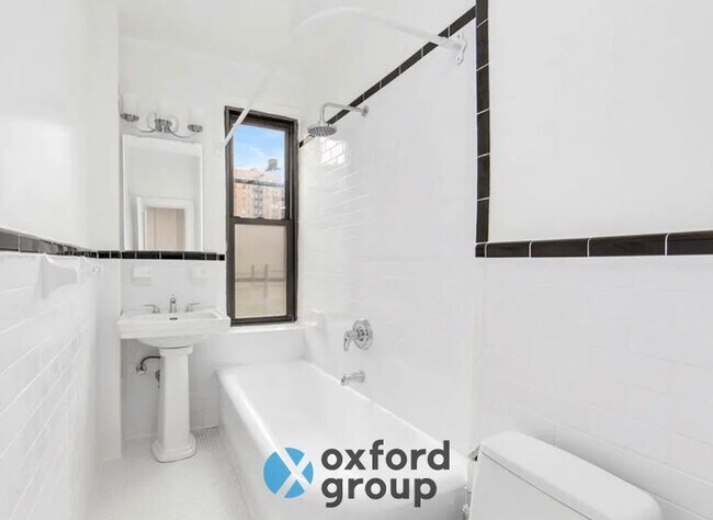 Photo - East 77th Street