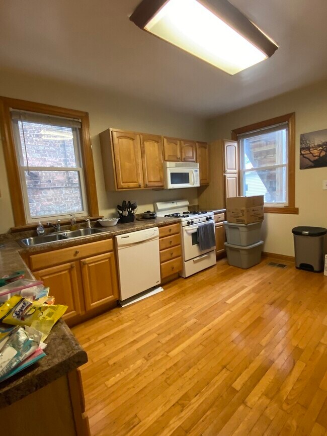 Photo - 3441 N Ridgeway Ave Unit 1