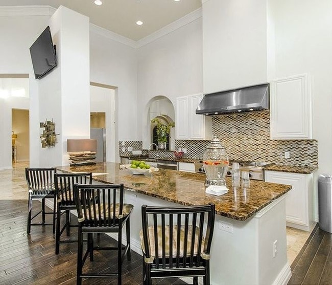 Photo - Olympus Woodbridge