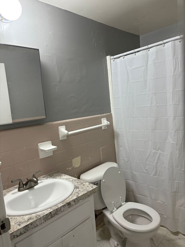 Photo - 1BED/1BATH Near I10 and Monroe Unit 3418B