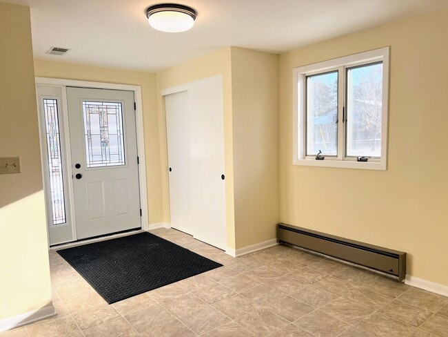 Photo - 1670 Stillwater St