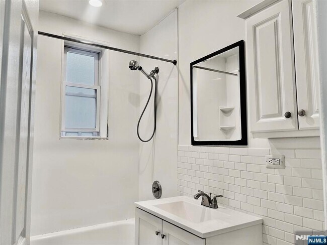 Photo - 6045 Blvd 7E Blvd Unidad 7E