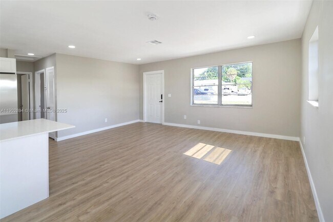 Photo - 5654 Papaya Rd