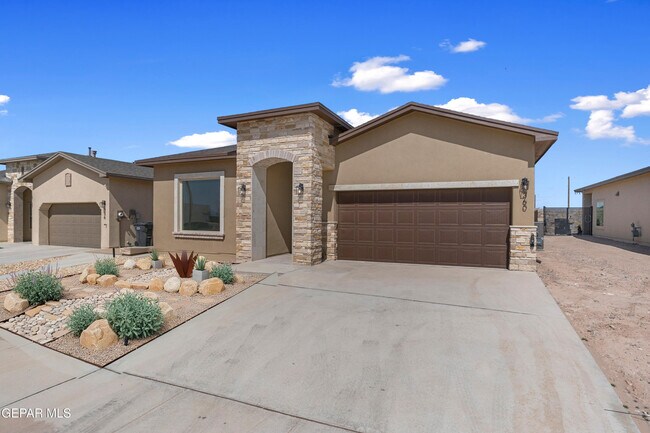 Photo - 360 Playa Vis St