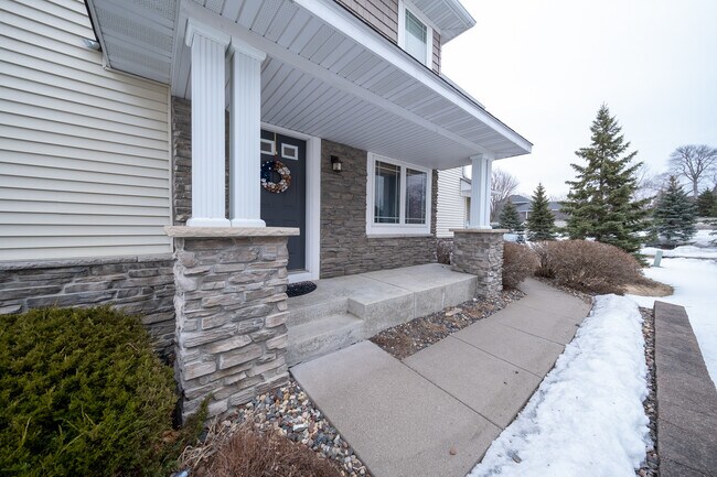 Photo - 5157 Yuma Ln N