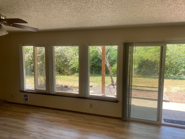 Photo - 260 E 38th Ave Unit 260 1/2 East 38th Avenue