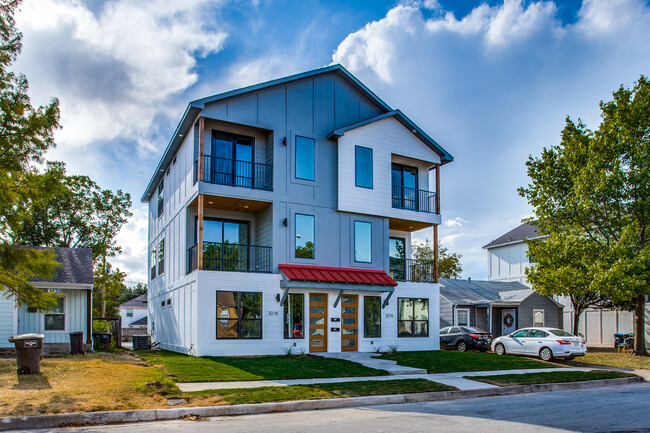 Photo - 3216 Forest Park Blvd Townhome