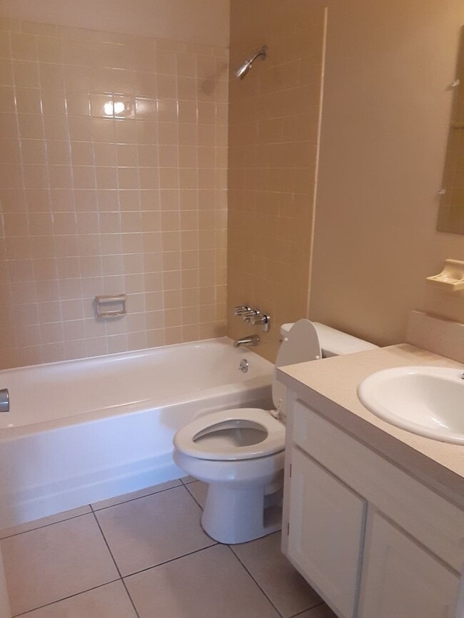 Photo - Green Tee - # 607 Unit # 607